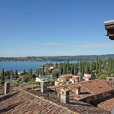 Hébergement de vacances Terrazza Vista Lago In Centro 017074-cni-00120 *