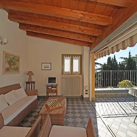 Terrazza Vista Lago In Centro 017074-cni-00120 * Gardone Riviera
